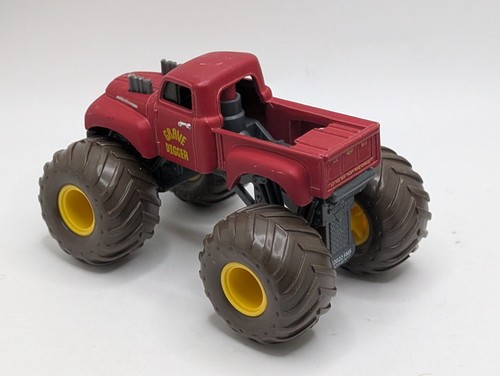 4 Monster Jam Monster Trucks Grave Digger vs El Toro Loco Team Meents GD Pickup - Picture 12 of 17