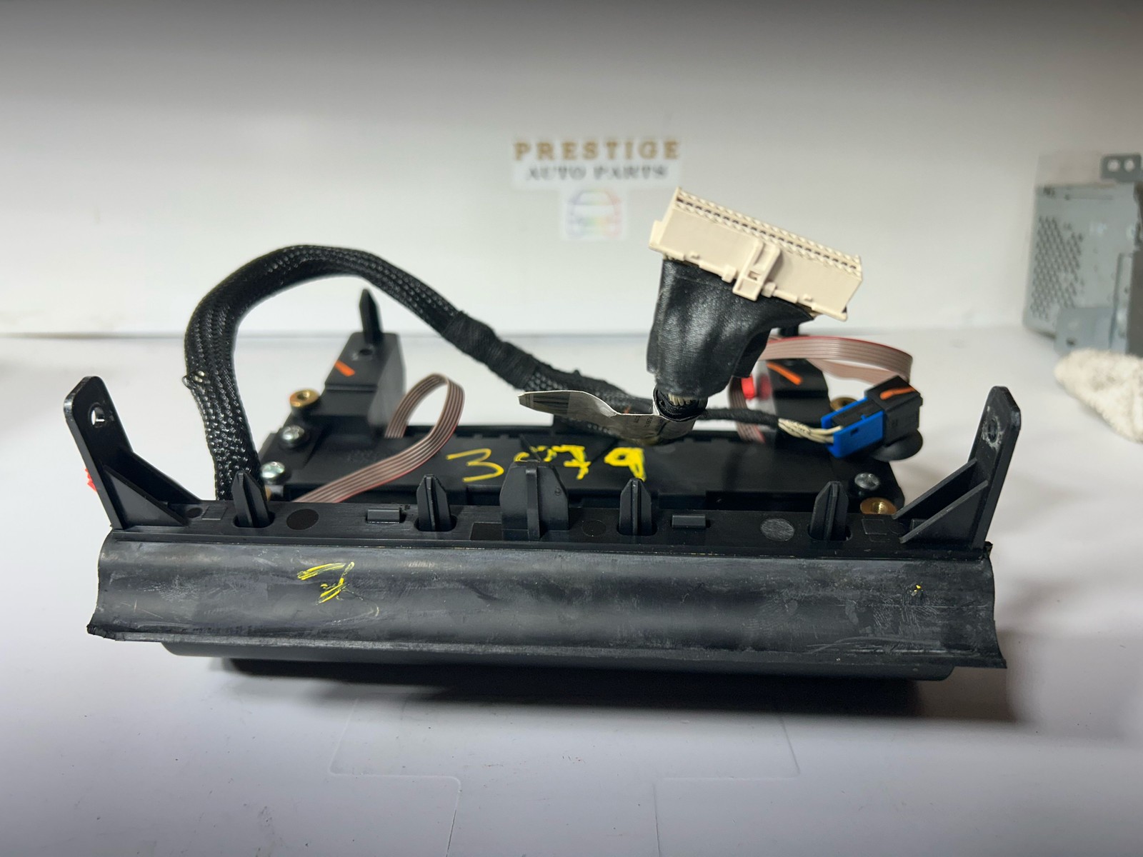 2014-2019 Maserati Ghibli Heater A/C Control Central Console 670019050010 OEM