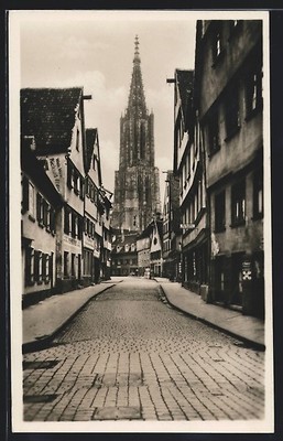Ansichtskarte Ulm / Donau, Straßenpartie mit Münster 