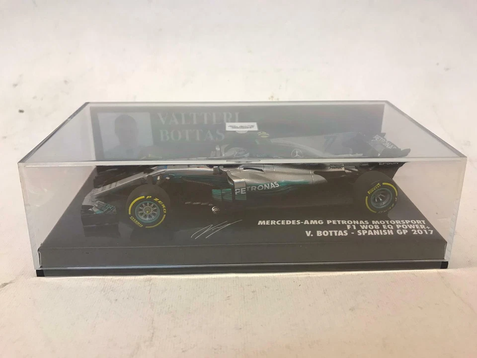 Minichamps Mercedes W08 #77 Valtteri Bottas Spanish GP 2017 1/43 410170077 - Immagine 2 di 3