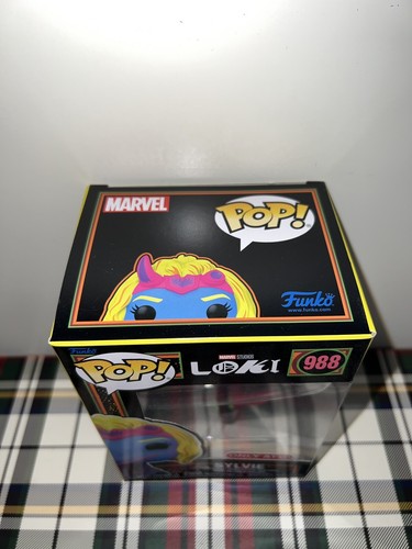 Funko Pop Marvel Loki Sylvie #988 - Esclusiva luce nera bersaglio IN PROTEZIONE - Foto 5 di 12