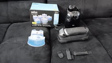 Braun series 7 shaver w/ cleaning & charging dock station COMPLETE, WORKS GREAT!
