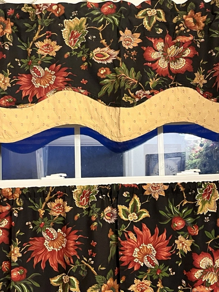 Черная цветочная занавеска с волнистым узором из жако-бобов - Изображение 2 из 4