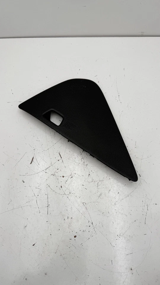 2011-2013 Chevy Volt Passenger's Right Side Fuse Box Panel Cover OEM 31232909 Foto 2 de 4