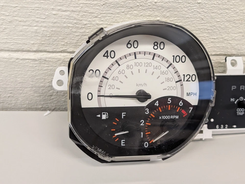 Cuadro de instrumentos Speedo 83800-5C761 Scion XB AT 2004 2005 2006 Foto 2 de 4