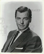 1955 Press Photo Actor Gig Young - hpp20178