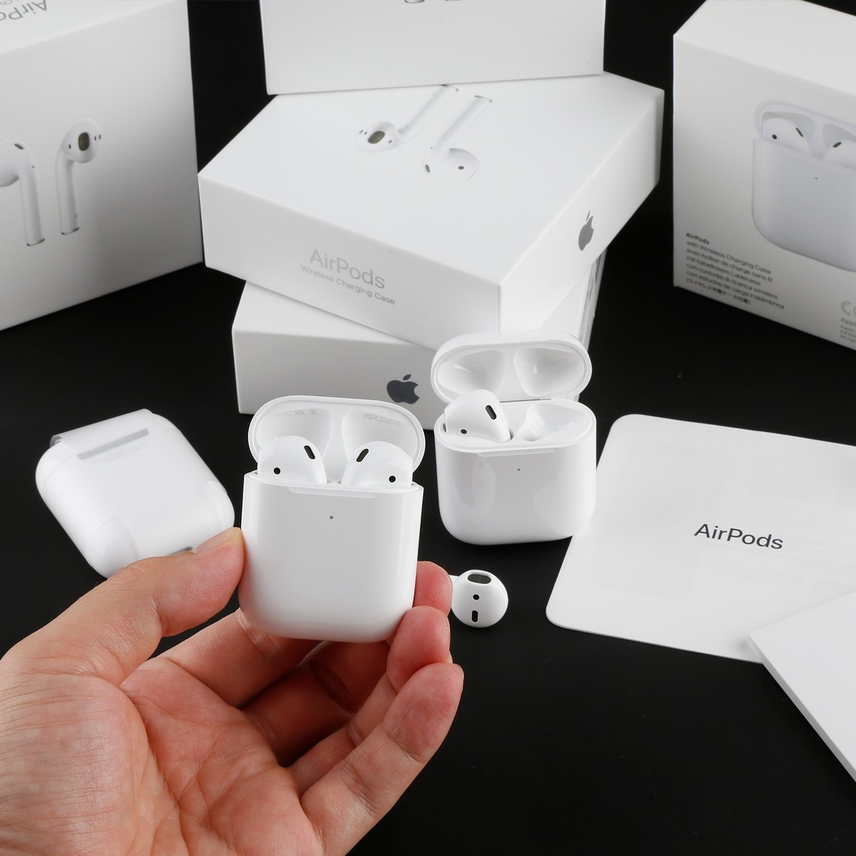 Apple AirPods 2nd Generation with Charging Case White for sale