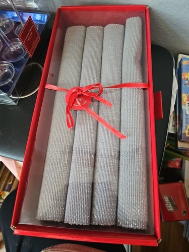 St Nicholas Square Gray placemats have silver threads shinny. Napkins Gray k6 - Picture 2 of 9