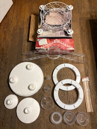 Lot Of Miscellaneous Wilton Cake Decorating Supplies Mixed Lot