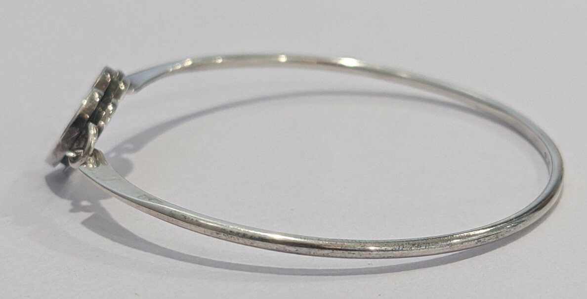 Sterling Silver 925 Designer Mother Of Pearl Inlay Heart Bangle 7