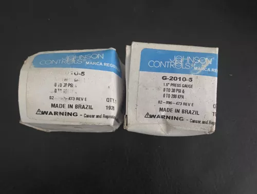 Lot of 2 Johnson Controls 1.5” Press Gauge G-2010-5, 0-30PSI, 0-200KPA, NEW Open