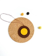 Collana con ciondolo in feltro geometrico (fatta a mano)