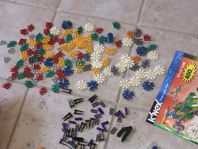 Lot K'nex  -Pre-made Car & Knex Creatures Value Tub 400 pcs. Item 12077