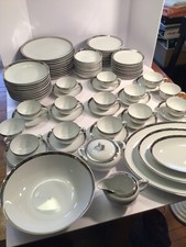 Fukagawa Arita Japan 917 Hand-Painted 94 Pc Dinnerware Set Service for 12 Set