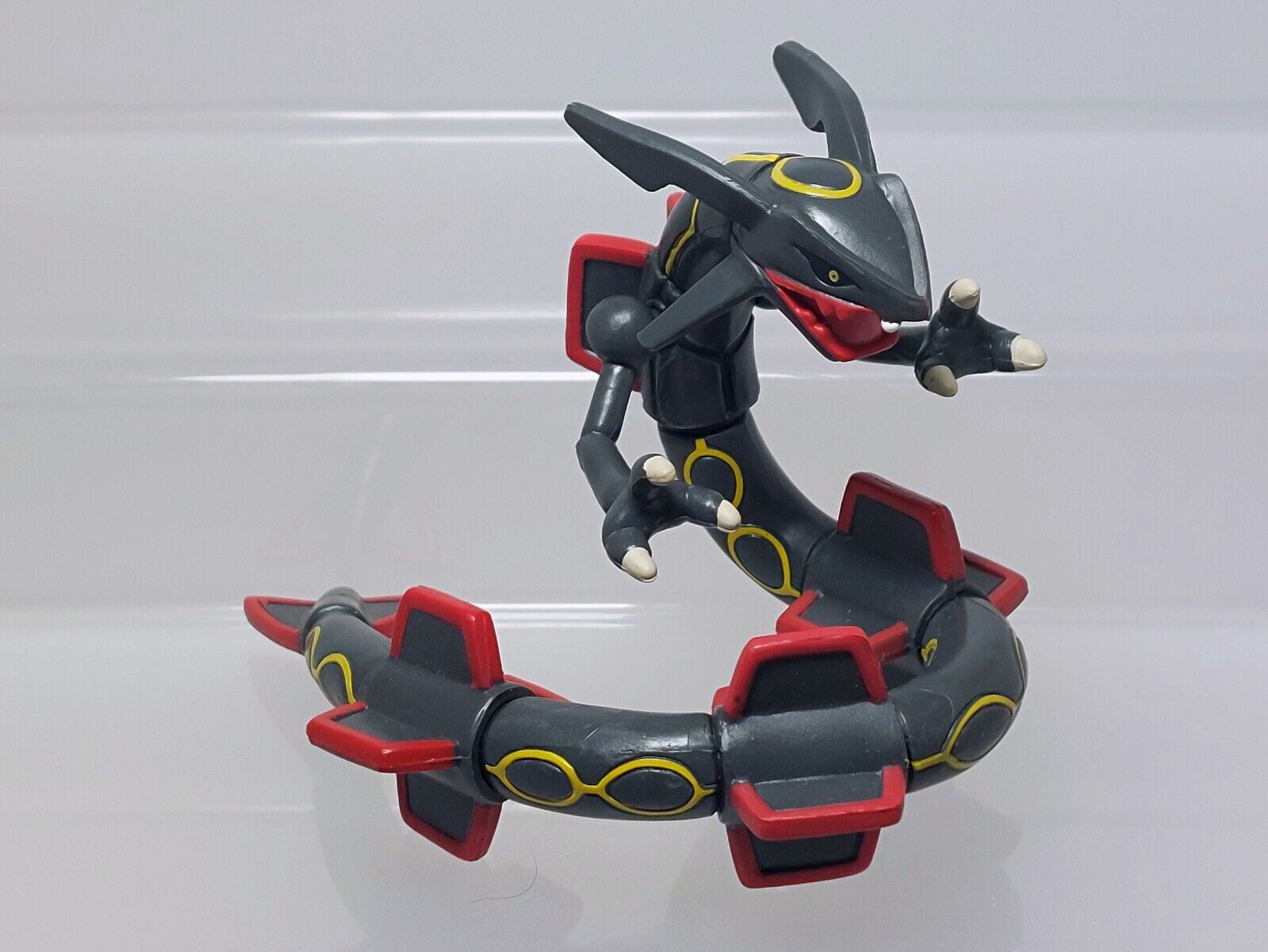 MONCOLLÉ Figure ML-31 Shiny Rayquaza