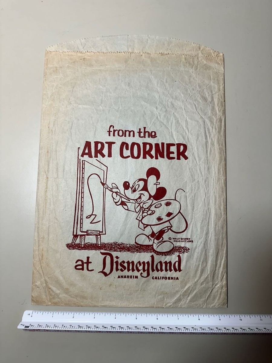 【ディズニー】ドナルド•トラベルジャーナル額入り壁掛け ディズニー】ドナルド•トラベルジャーナル額入り壁掛け 昨年の大