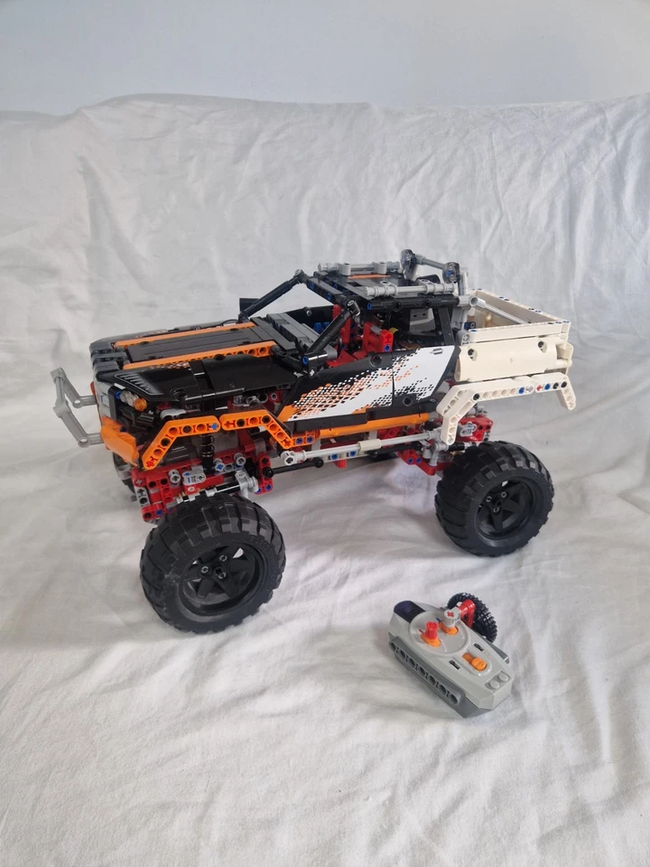 LEGO Technic 9398 4 x 4 Crawler, photo 3 of 5