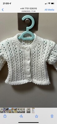 Neue handgestrickte Mädchen weiße Spitze Strickjacke mit Mütze Größe 0-6 Monate