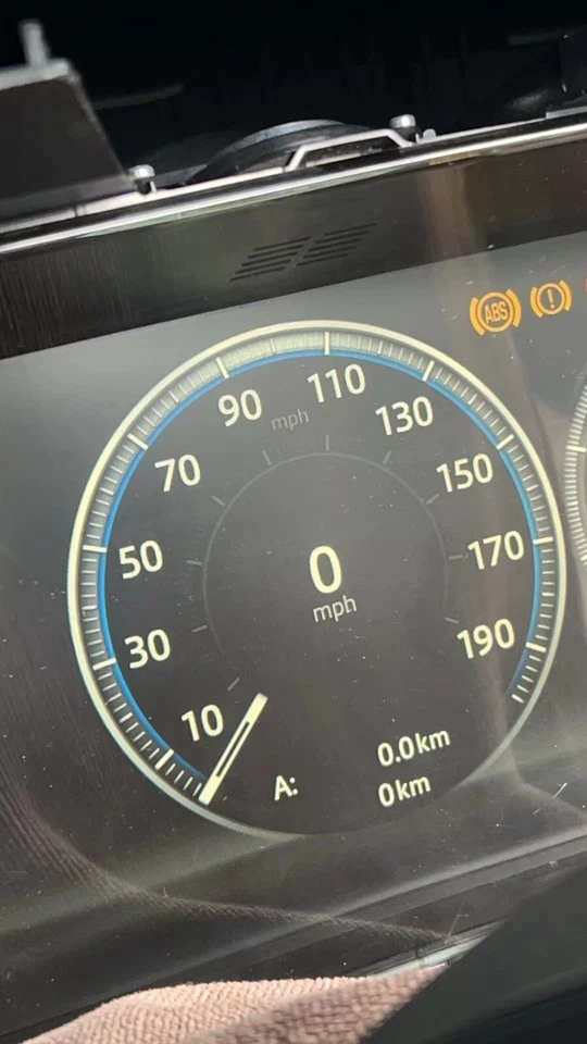 JAGUAR XE INSTRUMENT CLUSTER TACHO SPEEDOMETER - Image 2 of 4