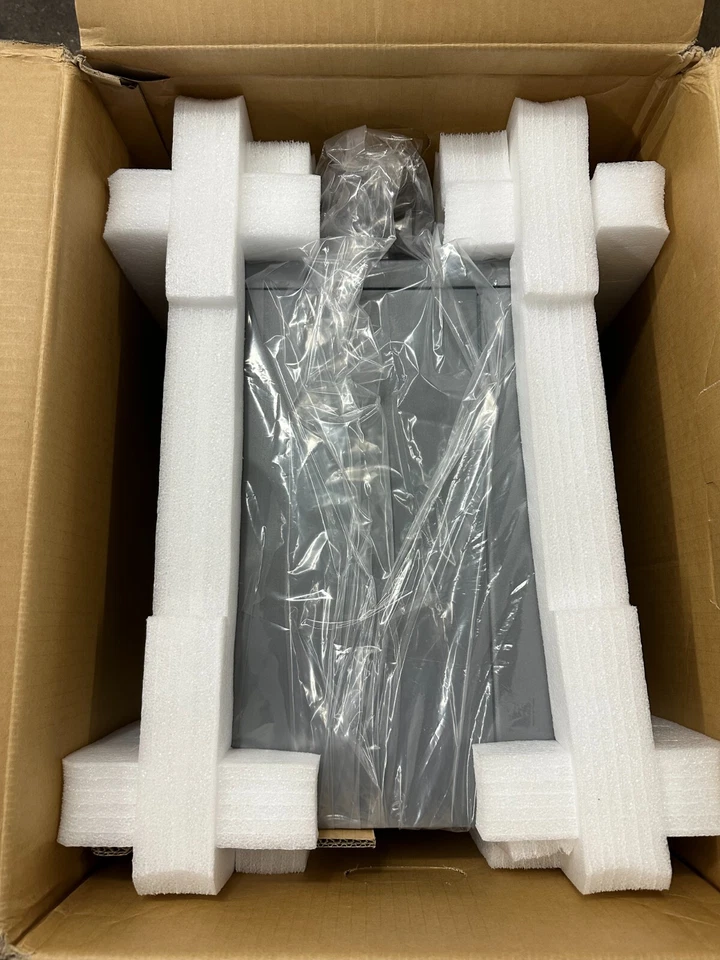 PX6C010000001030 - INTERMEC PX6i 300DPI, Serial/USB/Eth, Self Strip Printer. NEW - Image 2 of 4