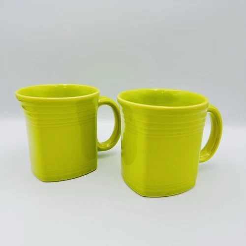 SET OF 2 Fiestaware Square Bottom Coffee Mugs HLC USA Chartreuse Preowned