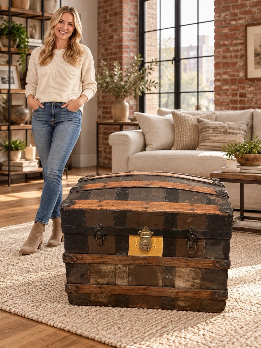 25+ Travel Trunk In Antique Chests & Trunks (1900-1950) for sale