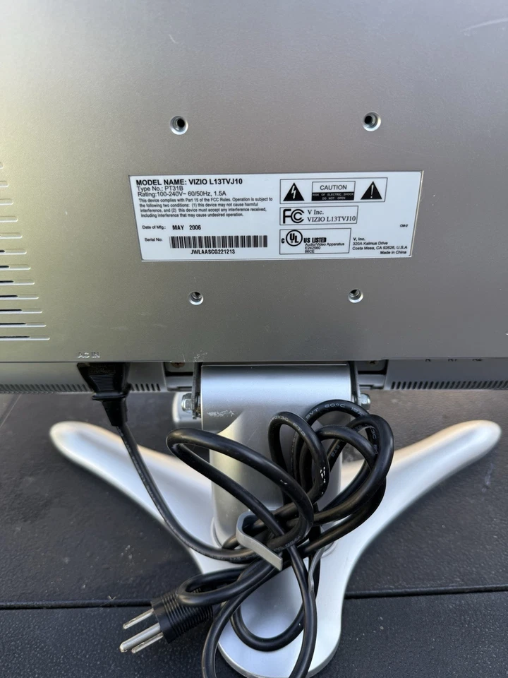 VIZIO (L13TVJ10) LCD TV 13” Display (Tested And Working) (Remote Included) - Image 4 of 4