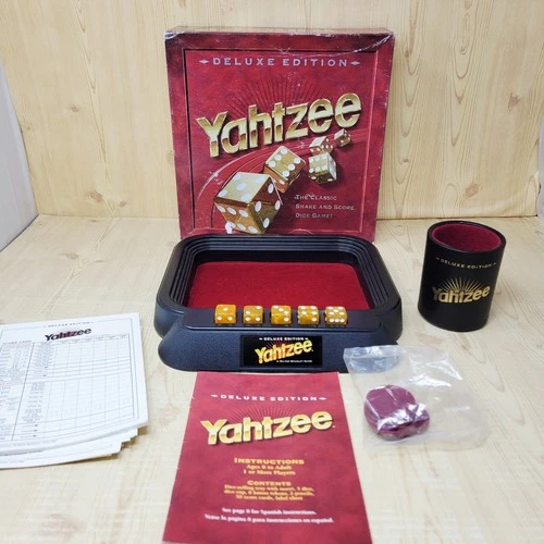 Hasbro Milton Bradley Board Dice Game Yahtzee DELUXE Edition 1997 VTG