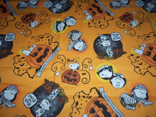 Peanuts Halloween Charlie Brown Snoopy Lucy Linus Cotton Fabric Over 2 Yards - Picture 5 of 5