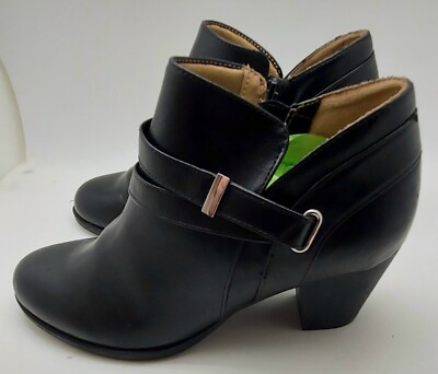 Womens Abella ankle boots black 2.5 inch heels size 7.5M PREOWNED | eBay Womens Abella ankle boots black 2.5 inch heels size 7.5M PREOWNED | eBay