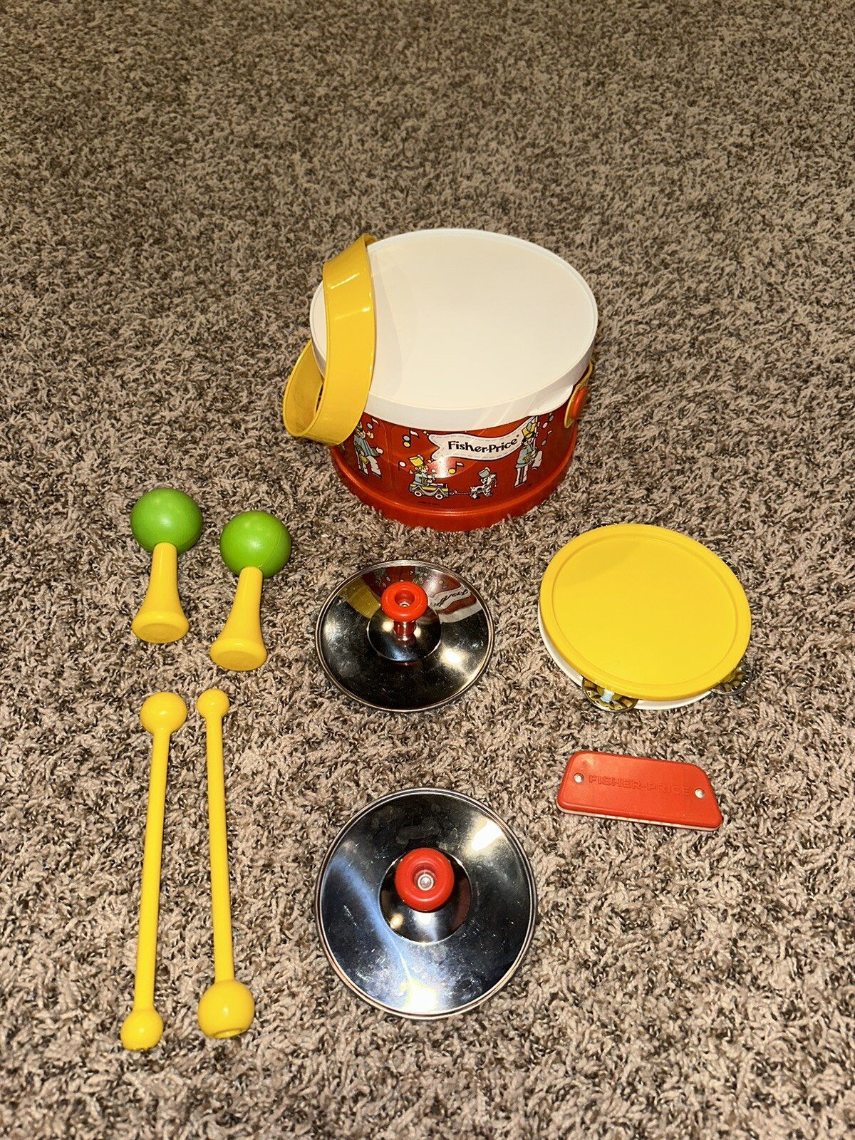 1979 921 VINTAGE Fisher Price MARCHING BAND DRUM SET 100 compl w