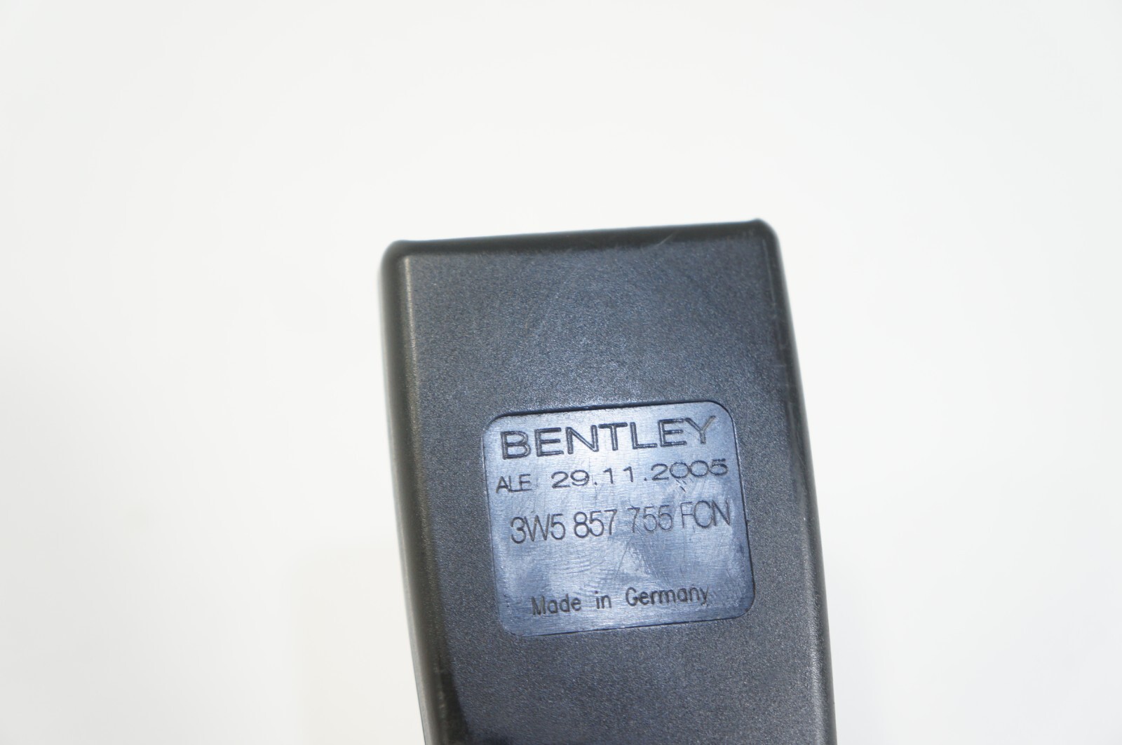 06-2012 Bentley Continental Flying Spur Front Left Driver Side Seat Belt Buckle