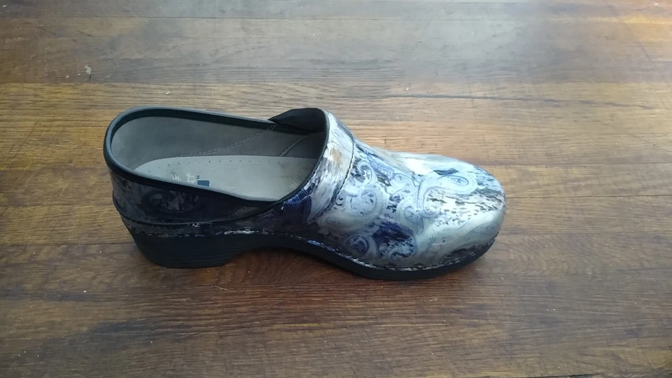 Dansko Women Size EU 41 US 10.5-11 Paisley LeatherPainted Professional Clogs - Image 3 of 4
