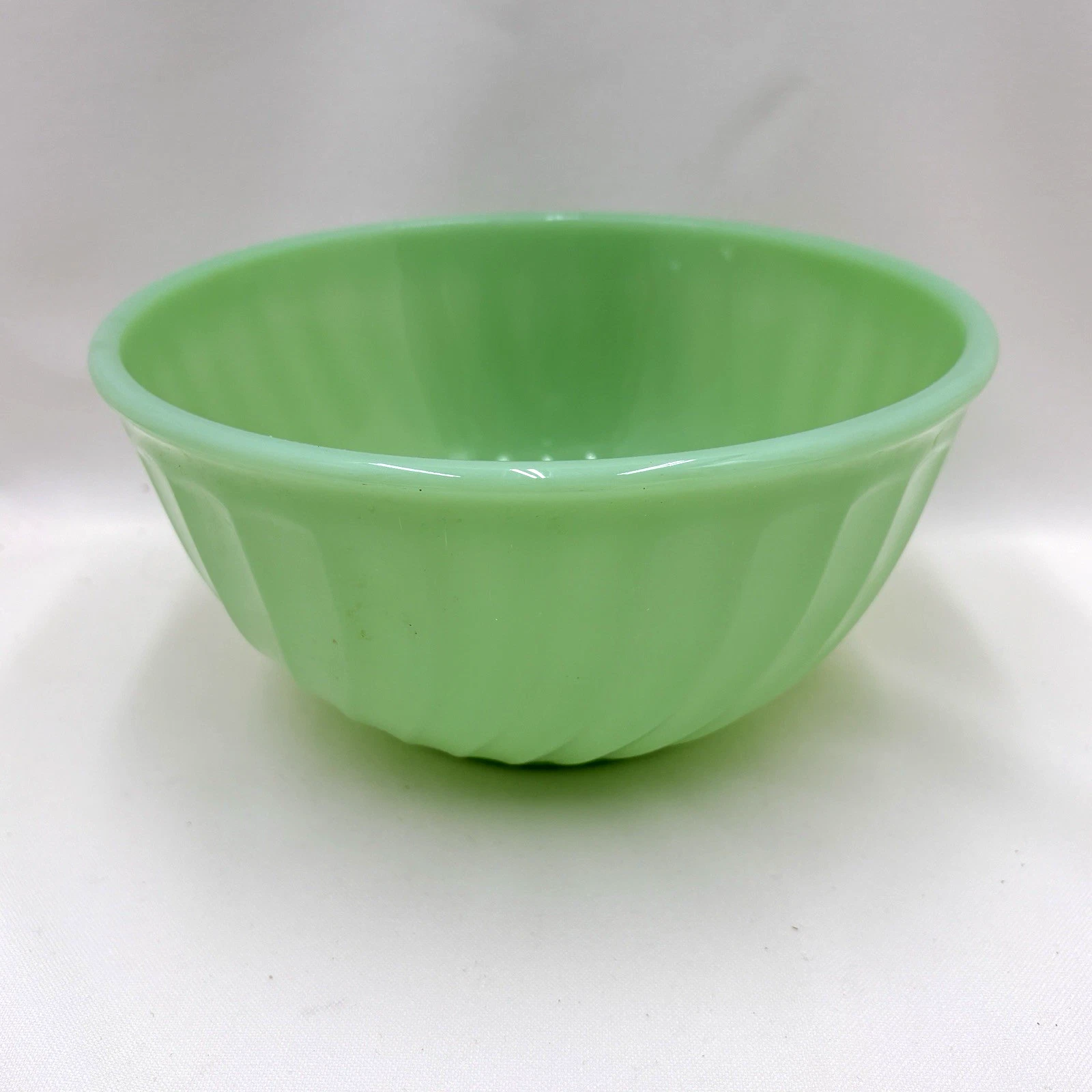 Anchor Hocking Fire King Green Jadeite Swirl Mixing Bowl Vintage - 8"
Opens in a new window or tab