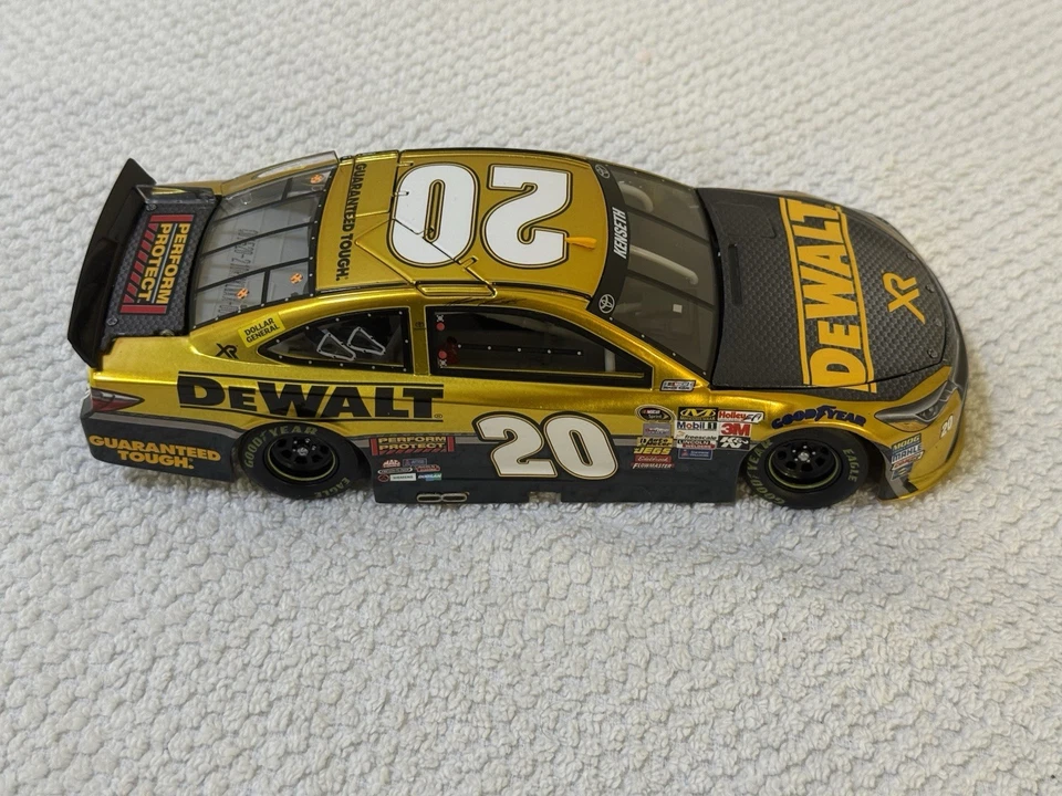 1/24 2015 color líquido Dewalt XR Kenseth. 1 de 72 Foto 4 de 4