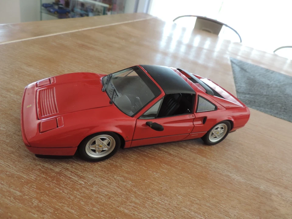 FERRARI 328 GTS rouge 1985 KYOSHO 1/18 Excellent état - Photo 1/4