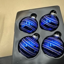 #N54- Christmas Ornaments 4 Baubles Balls