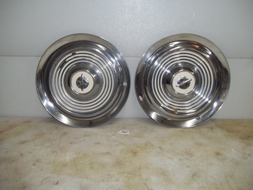 2)VINTAGE 1954 1955 OLDSMOBILE JETSTAR STARFIRE ROCKET HOLIDAY FASTBACK HUBCAPS* - Picture 14 of 16