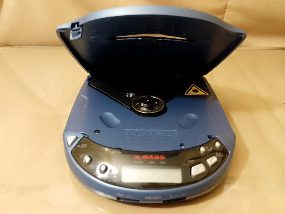 Clatronic CDP 357 Discman  tragbarer CD Player für ERSATZTEILE - Bild 4 von 4