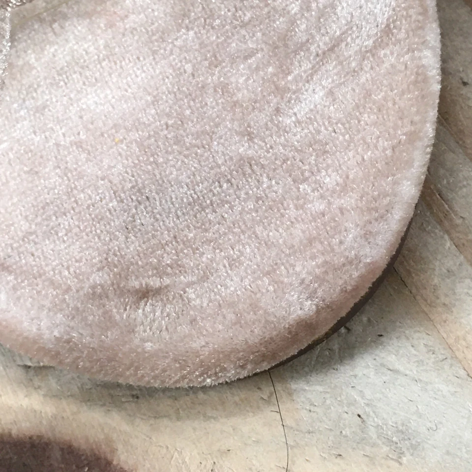 Tacones Cape Robbin para mujer 7,5 Bailey 3 informales con tiras al tobillo beige terciopelo Foto 4 de 4