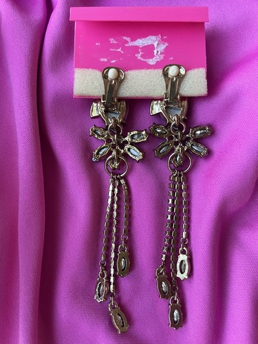 Pendientes con clip de flor fucsia púrpura Betsey Johnson Fall Follies flor - Imagen 2 de 4