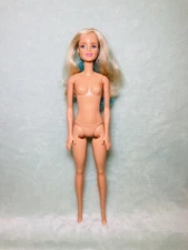 Mattel - Barbie with Head Twist Color Change Hair Blonde To Blue Doll