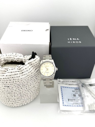 Seiko SZQV026 Édition Limitée Iena Hirob Blanc Argent Quartz Montre Hommes Auth - Photo 8 sur 8