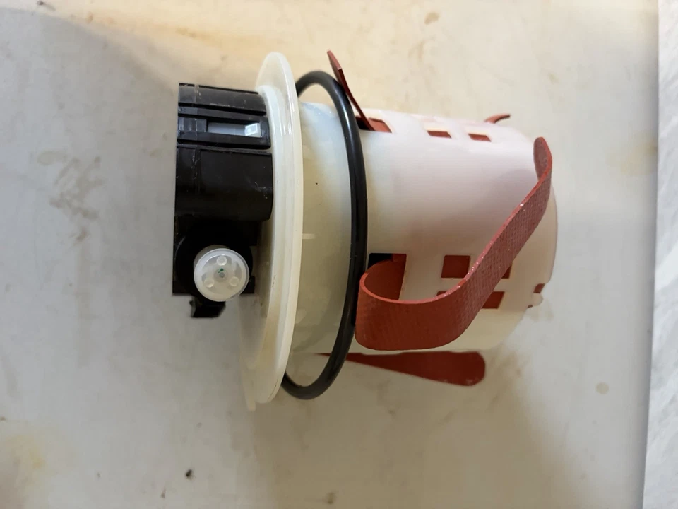 Bomba de fluido de escape diésel Canyon Colorado Cruze 2016-20 84526247* para GM DEF Foto 3 de 4