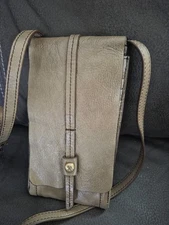 Hobo International Token Phone Card Wallet Leather Crossbody 7”x3.5” Green