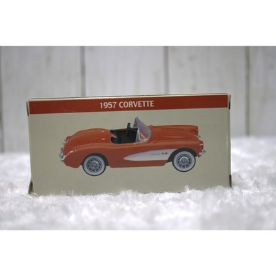 1957 Chevrolet Corvette Diecast Car 1:64 Red w/ Box Reader s Digest 2001