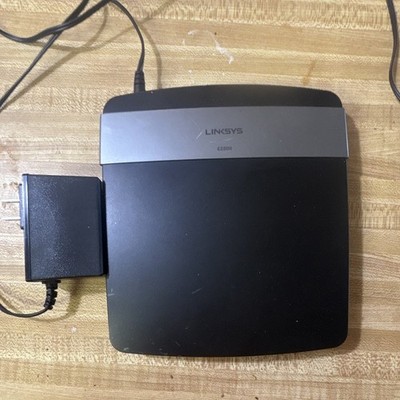 Linksys E2500 Dual-Band Wireless-N Router 300 Mbps 4-Port Ethernet Black