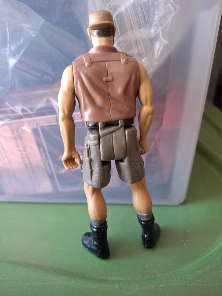 Эксклюзивная фигурка Hasbro Jurassic Park III Dino Tracker Harpoon Harrison Walmart - Изображение 3 из 4