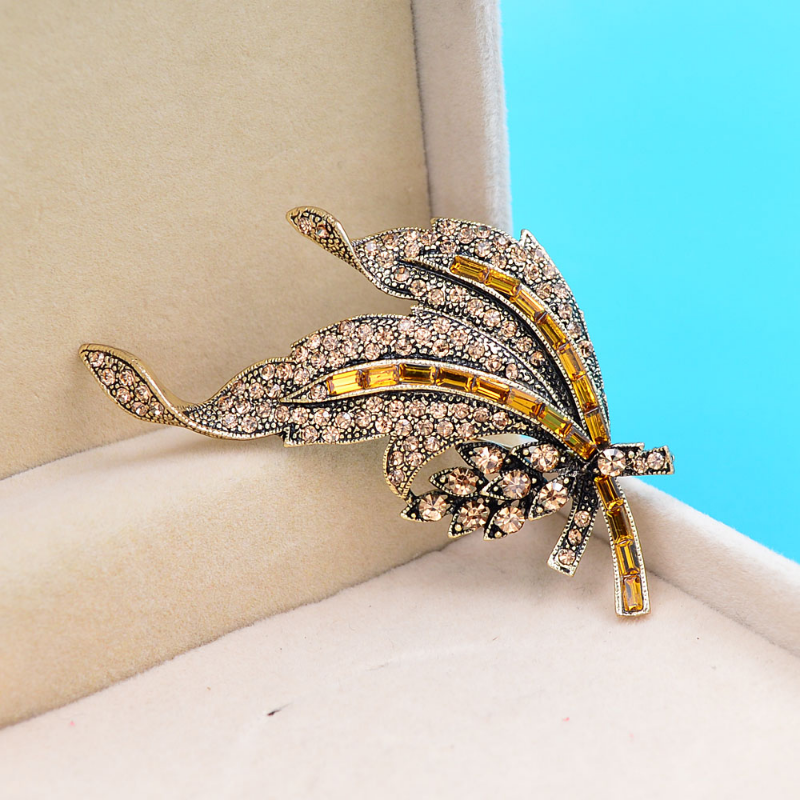 Women Fashion Enamel Pin Noble Elegant Corsage Brooch Suit Brooch Lapel