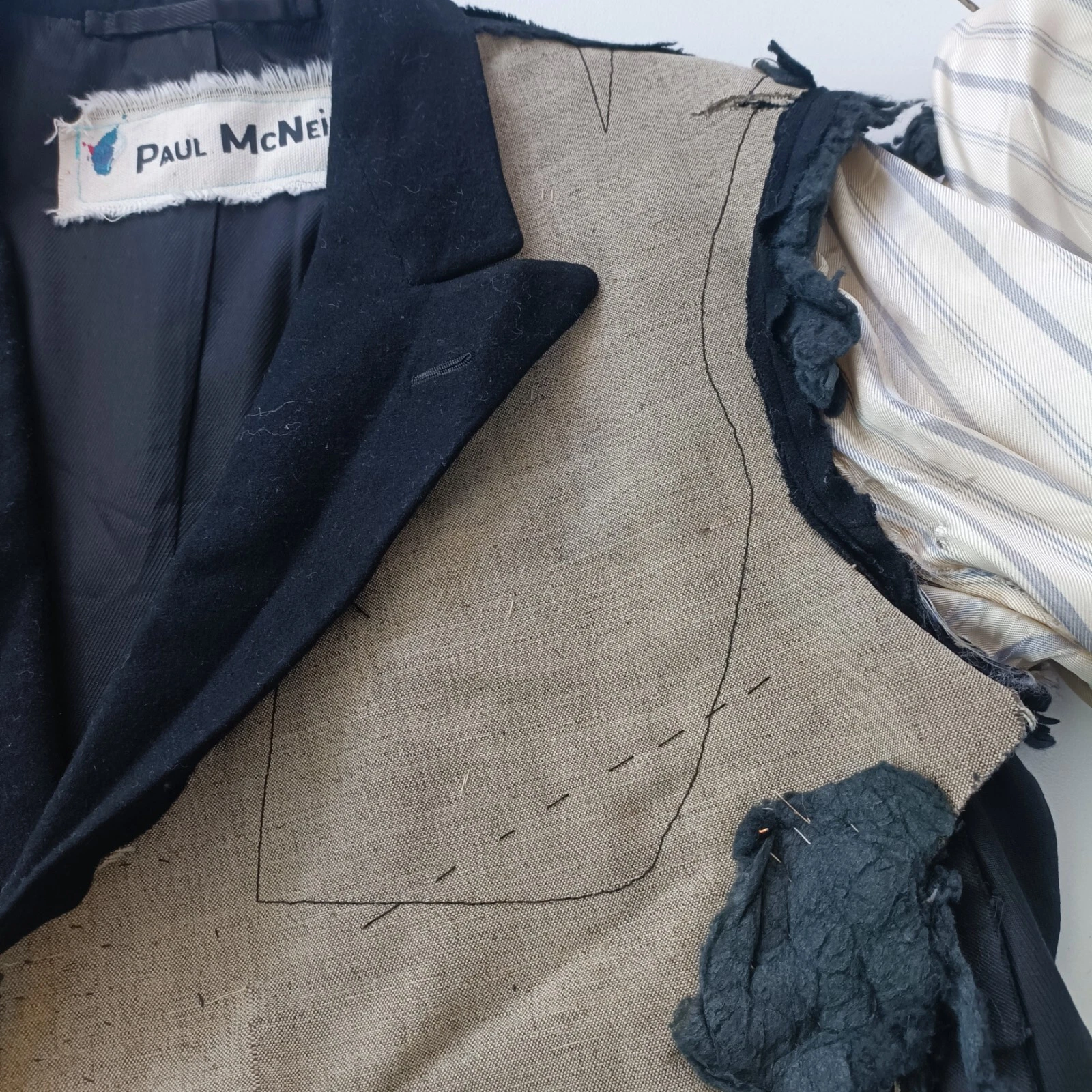 Paul McNeil Customised / DECONSTRUCTED VINTAGE TAIL JACKET Size L / XL SUPERB - product detail image 13